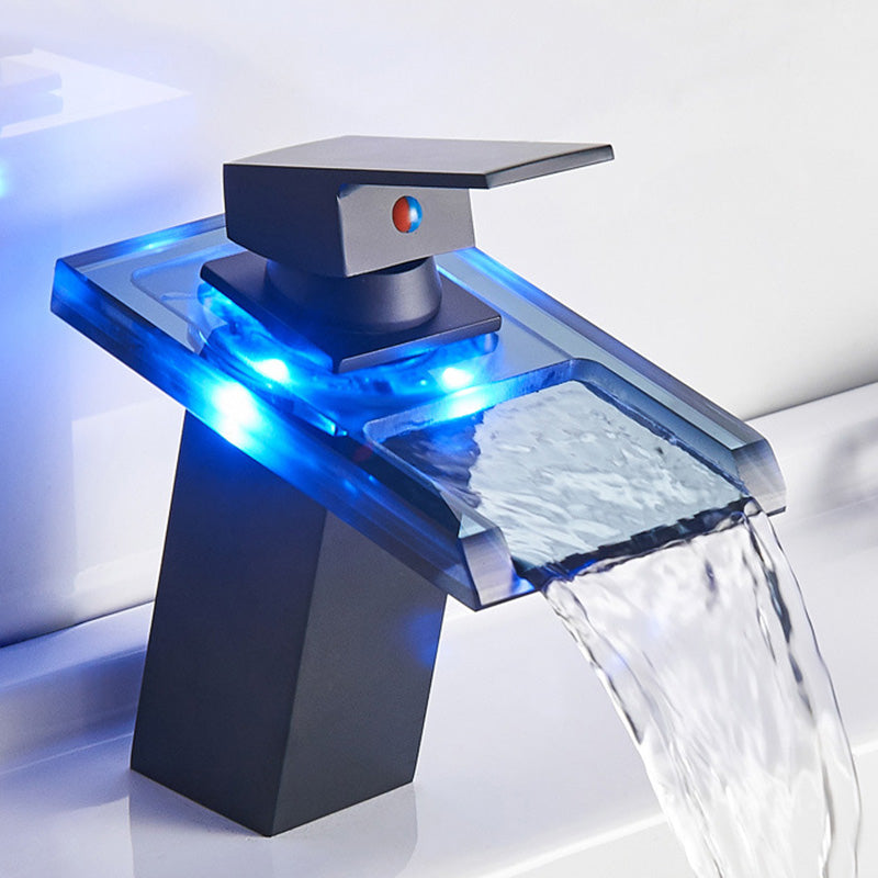 Grifo de cascada LED